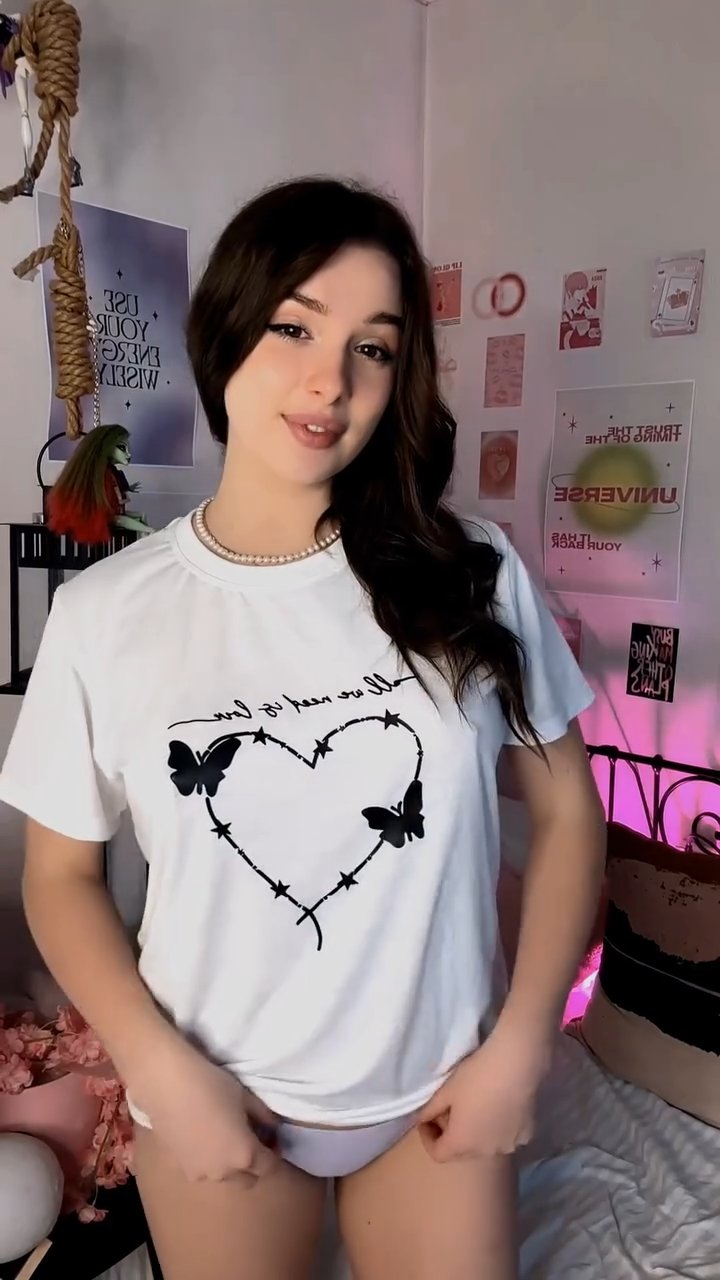 Lena ready for a 1v1 video chat